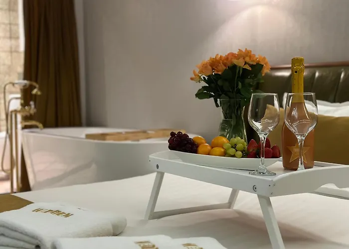 דירה Hidden Bank: Cash *