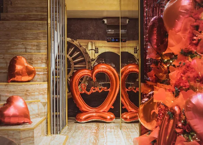 Hidden Bank: Cash דירה